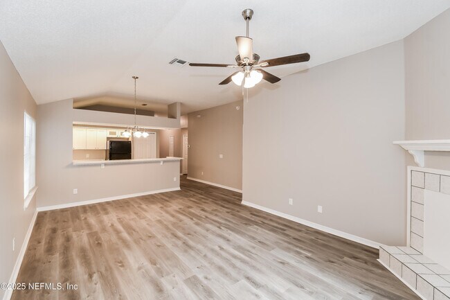 Foto del edificio - 7709 Mystic Point Ct W