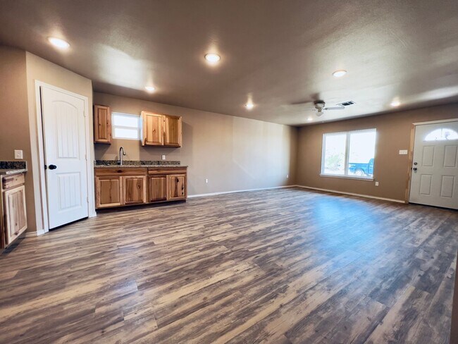 Foto del edificio - Cozy 3/2/1 in Northeast Lubbock