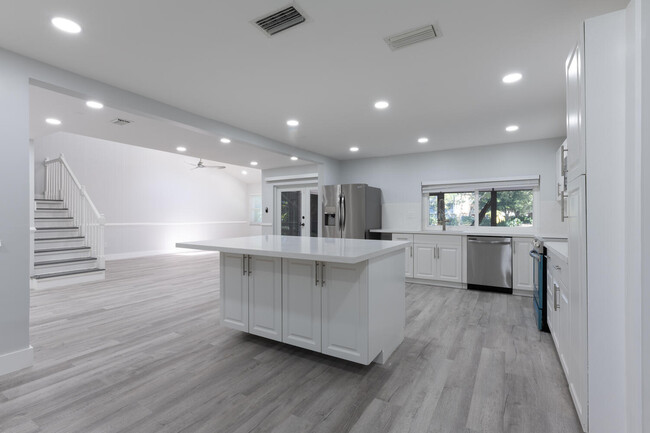 Building Photo - 20990 Estada Ln