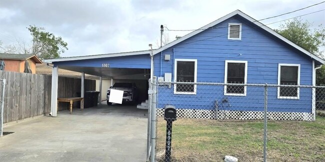 Building Photo - 6907 Gainesville St