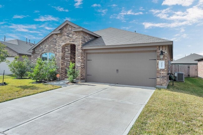 Building Photo - 3042 Dripping Springs Ct