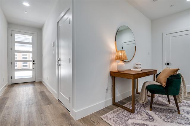 Foto del edificio - 631 N Tyler St