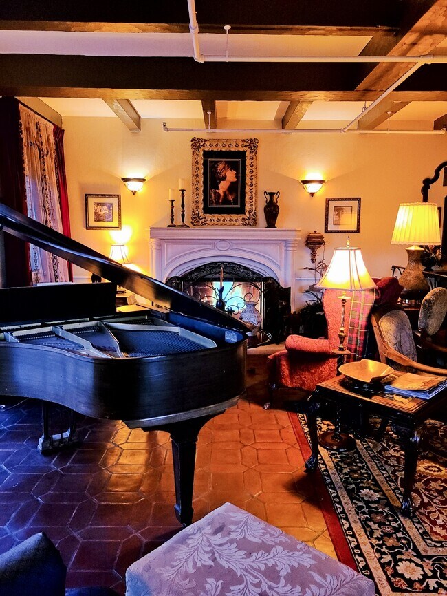 Chateau Alto Nido Apartments Apartments Los Angeles, CA