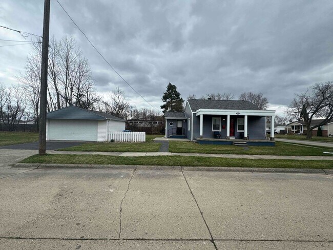 Foto del edificio - 12214 Louisiana Ave