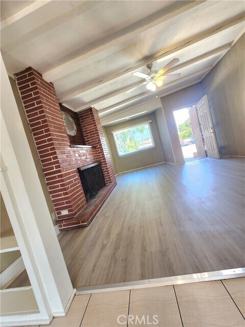 Foto del edificio - 1350 E Hawthorne St