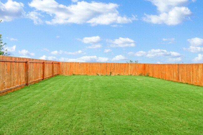 Foto del edificio - "Spacious 4-Bedroom Retreat with Granite Elegance in San Antonio!"