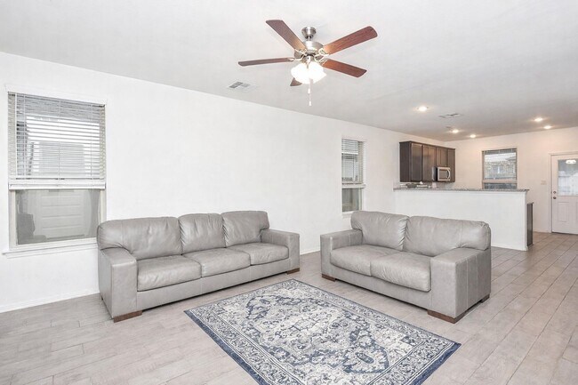 Foto del edificio - 22359 Auburn Cabin Ln