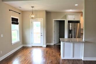 Building Photo - 3426 Fleeman Place Dr NE