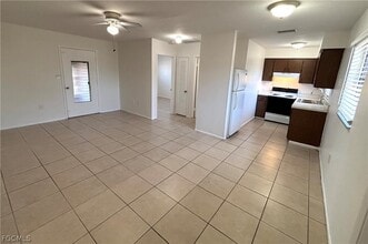 Building Photo - 704 SE 46th Ln