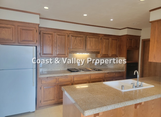 Foto del edificio - Beautiful Home in South Salinas!