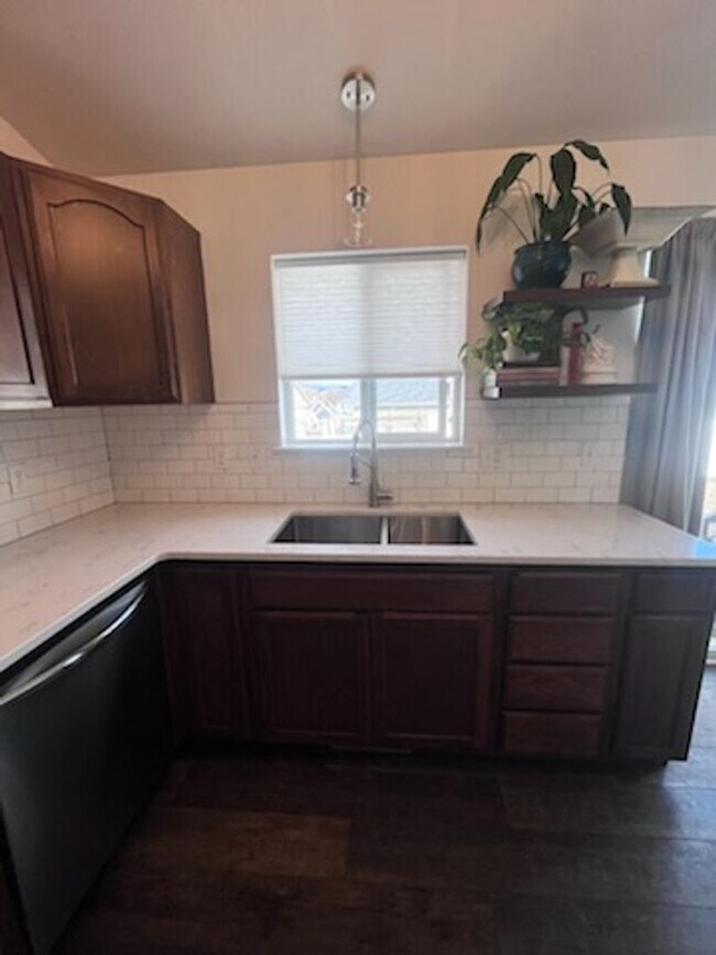 Foto del edificio - Beautiful 3 bedroom 2 bath home in Post Falls.