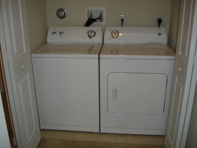 Building Photo - 3 br, 2 bath Condo - 9157 Whistable Walk  ...