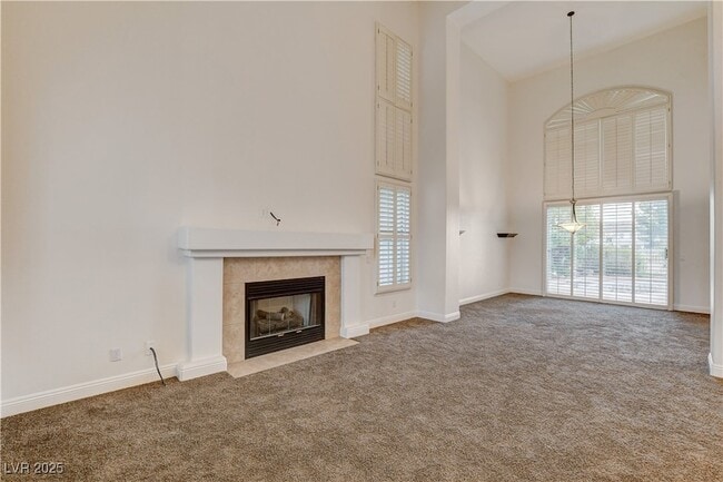 Building Photo - 136 Ultra Dr