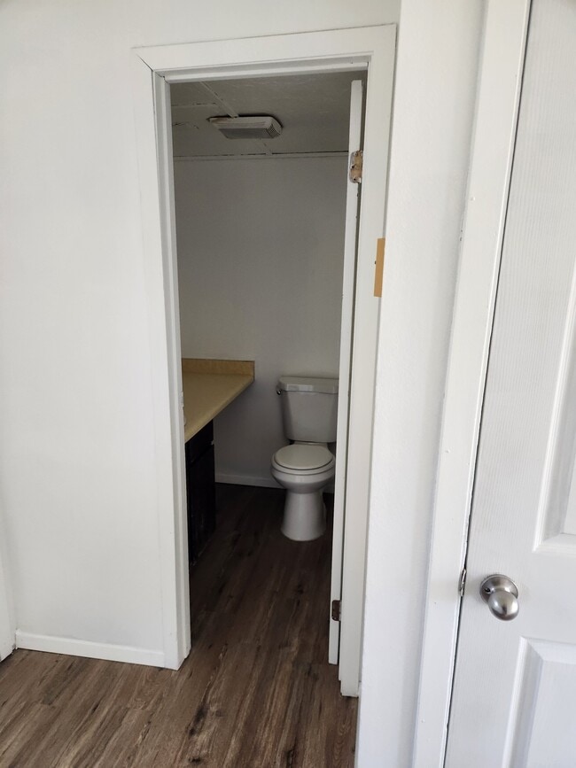 Foto del edificio - 847 Moccasin Ln