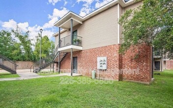 Building Photo - 31855 LA-16