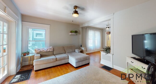 Photo - 132 S Clemens Ave House