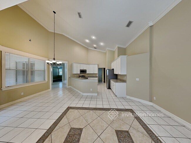 Building Photo - 120 Steeplechase Cir
