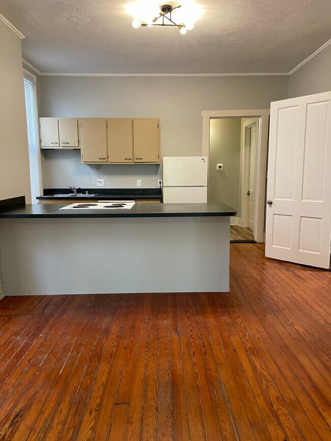Building Photo - 140 Pope St