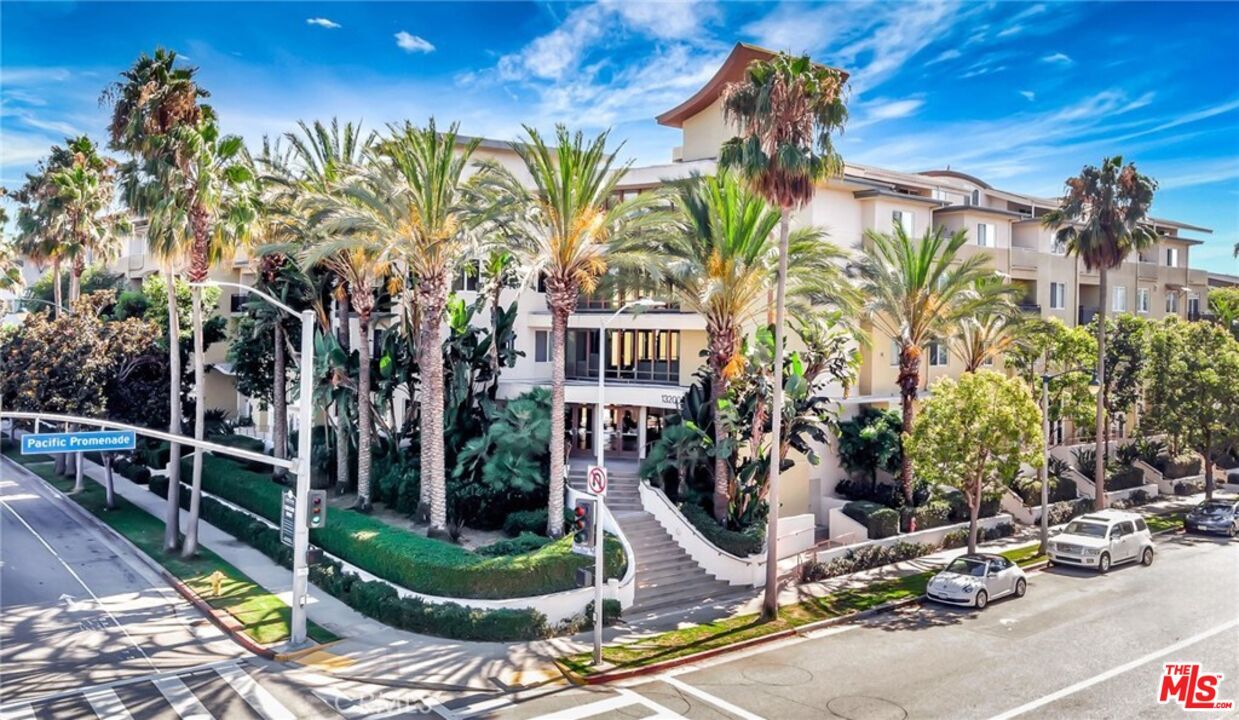 Primary Photo - 13200 Pacific Promenade