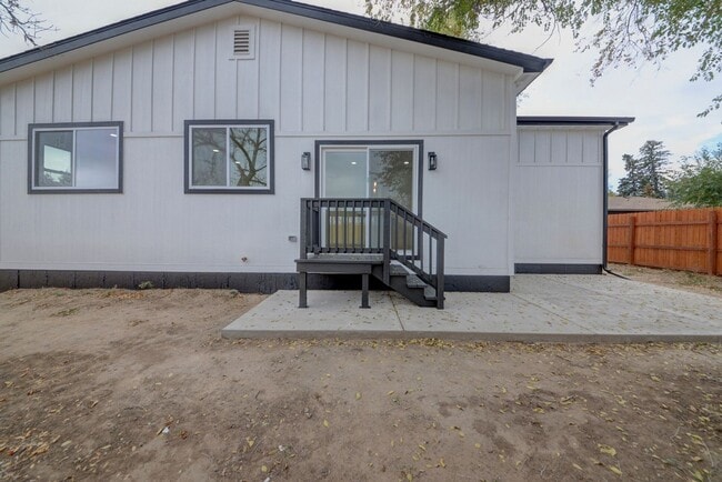 Building Photo - 7001 W 48th Ave