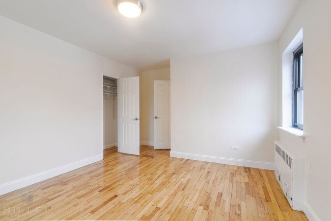 Foto del edificio - 9960 64th Ave