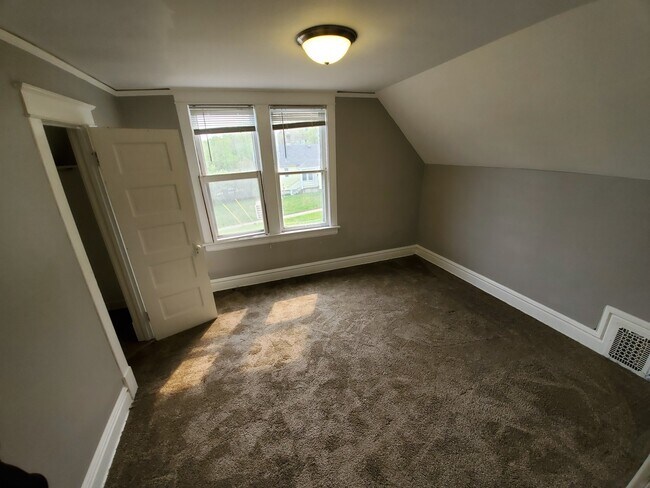 Foto del edificio - AVAILABLE JUNE - Great 3 Bed 1.5 Bath Near Portland Square