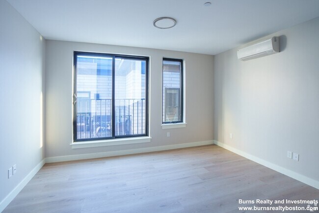 Foto del edificio - 400 W Broadway