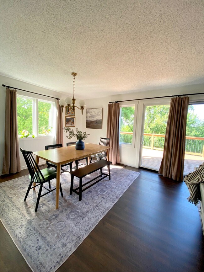 Foto del edificio - 149 Riverview Dr
