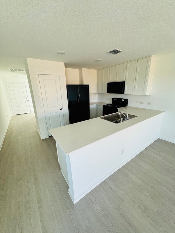 Foto del edificio - 3931 Selawik St