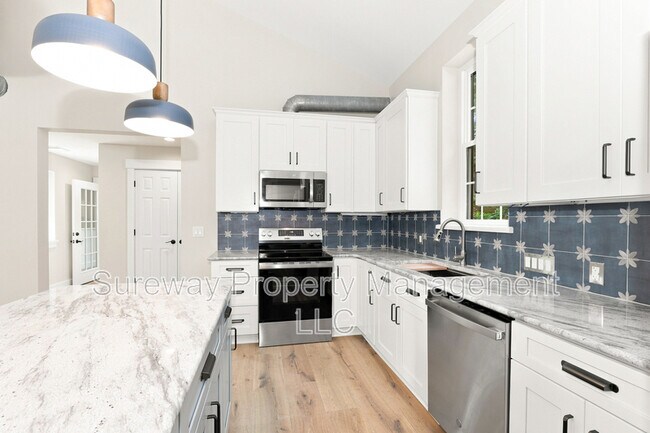 Foto del edificio - 5567 Pennell Rd