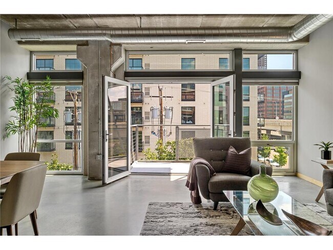 Building Photo - 710 N 4th St