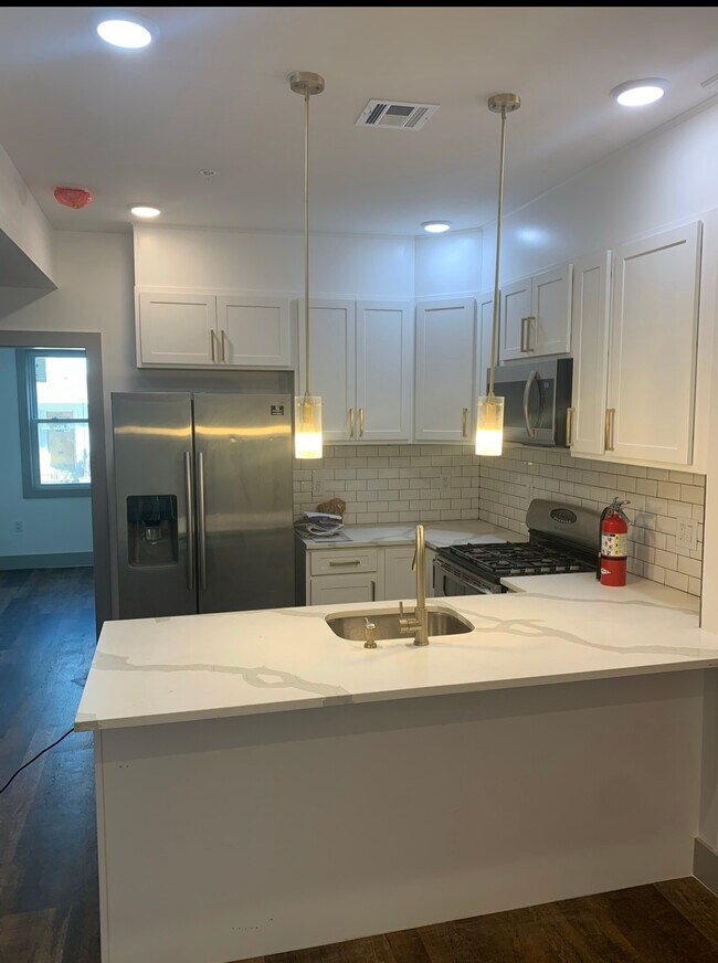 188 Walnut St Unit APT 3, Newark, NJ 07105 Apartments in Newark, NJ