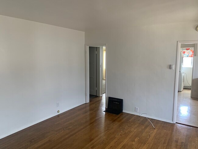 Building Photo - 4598 W 132nd St