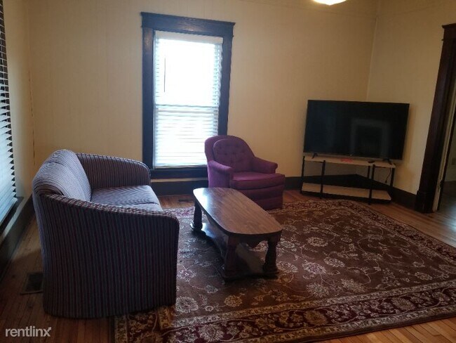 Building Photo - 2 br, 1 bath House - 3923 Malden Dr