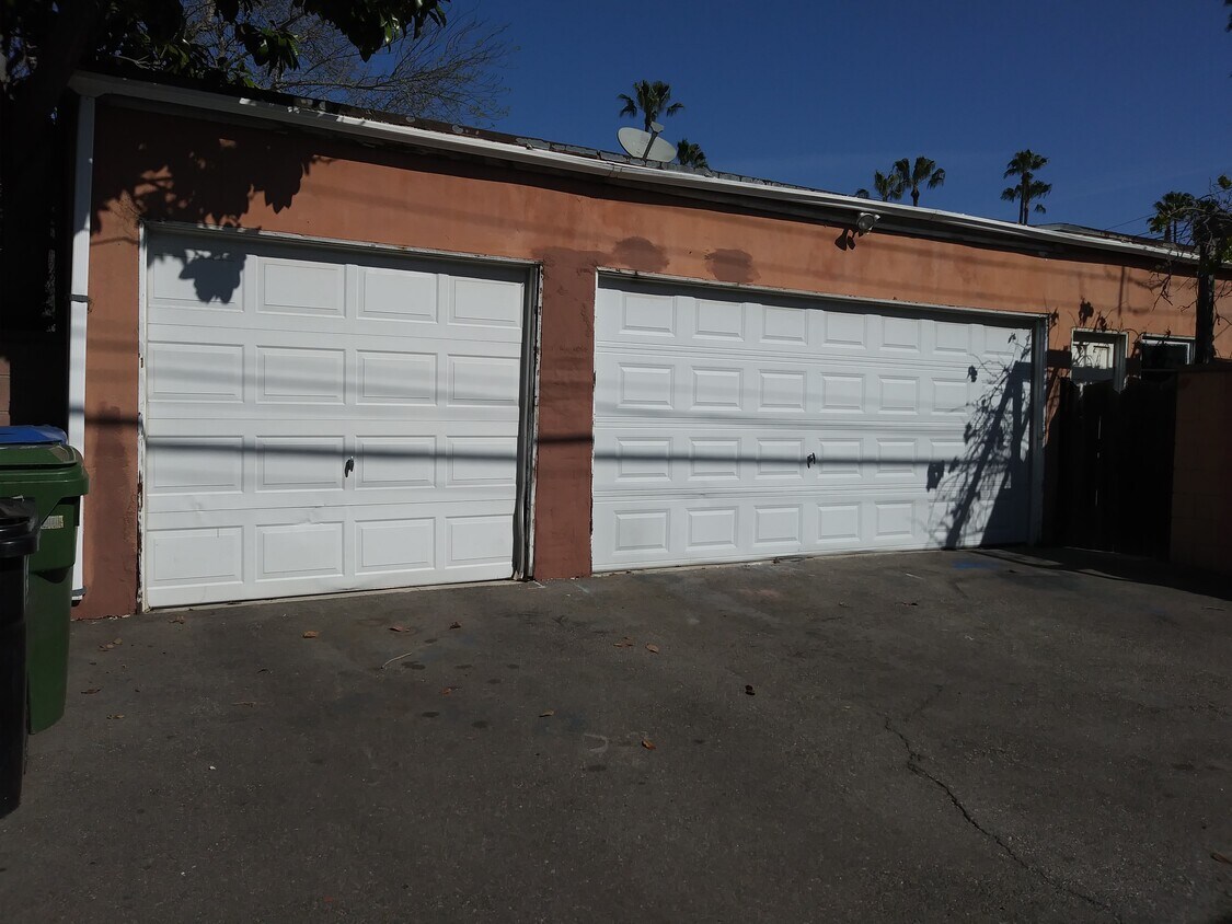 Foto principal - 12138 Mitchell Ave