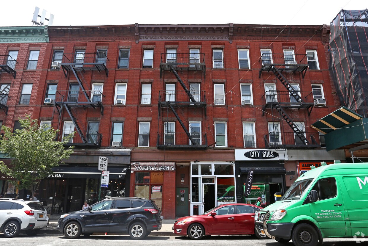 Foto del edificio - 84-86 5th Ave