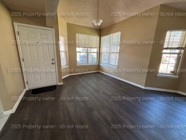 Building Photo - 2010 S Xenia Way