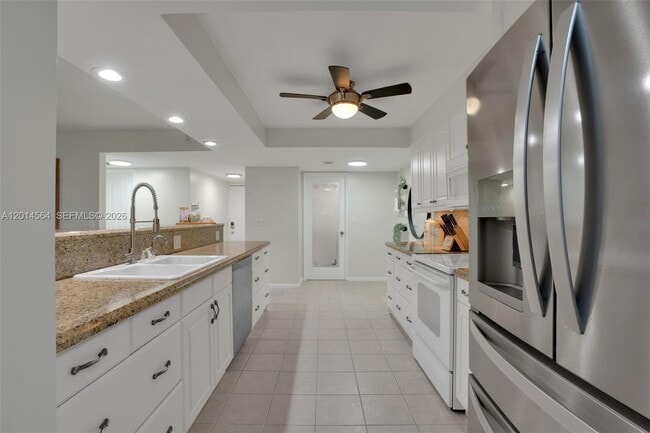 Building Photo - 500 Egret Cir