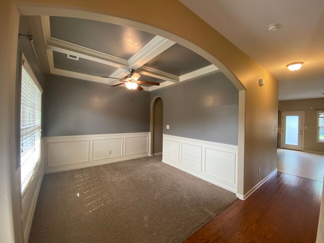 Foto del edificio - 118 Broomsedge Ln