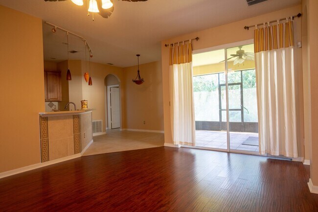 Foto del edificio - 4 Bed 3 Bath Home for Rent