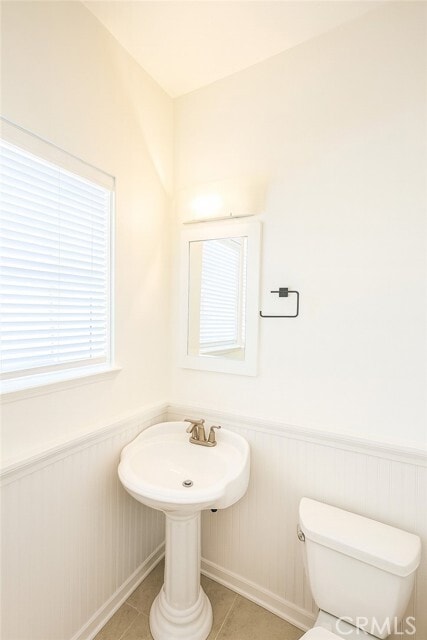 Building Photo - 1527 E 3rd St