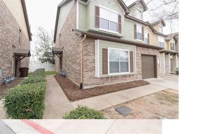 Building Photo - 1900 Little Elm Trail