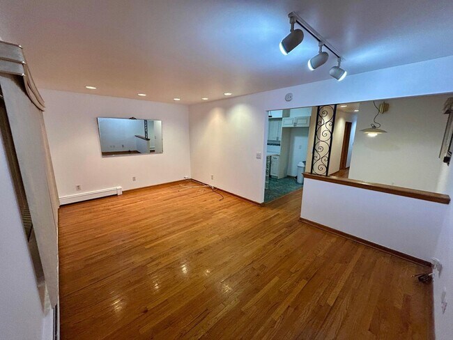 Building Photo - 4703 Cottage Ave