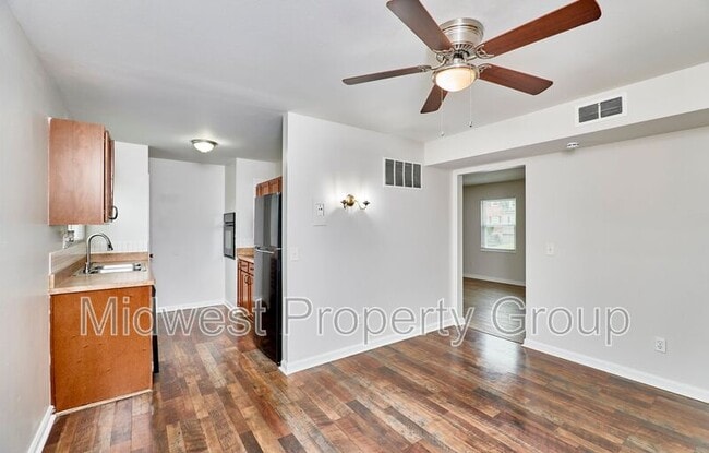 Photo - 6681 Chesapeake Dr House