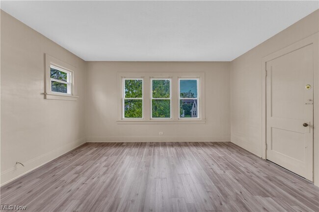 Foto del edificio - 11303 Langton Ave