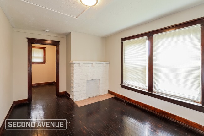 Building Photo - 3842 E 68th Terrace