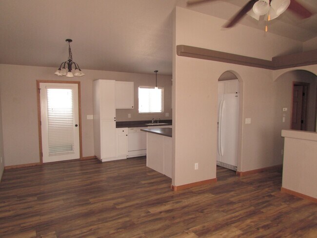 Foto del edificio - 3 BEDROOM | 2 BATH | CENTRAL AIR | RAPID VALLEY