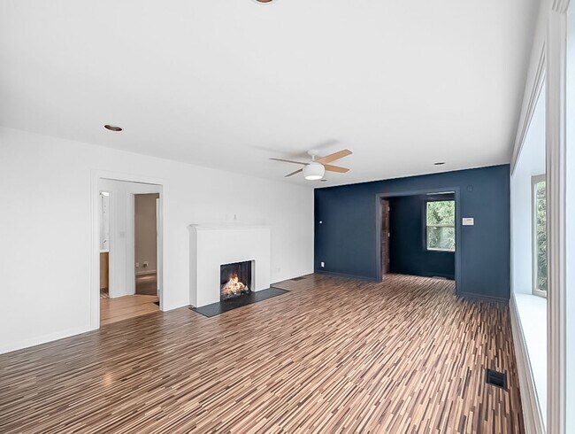 Building Photo - 4400 SW Othello St