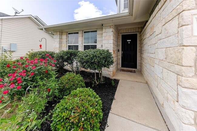 Building Photo - 303 Schuylerville Dr