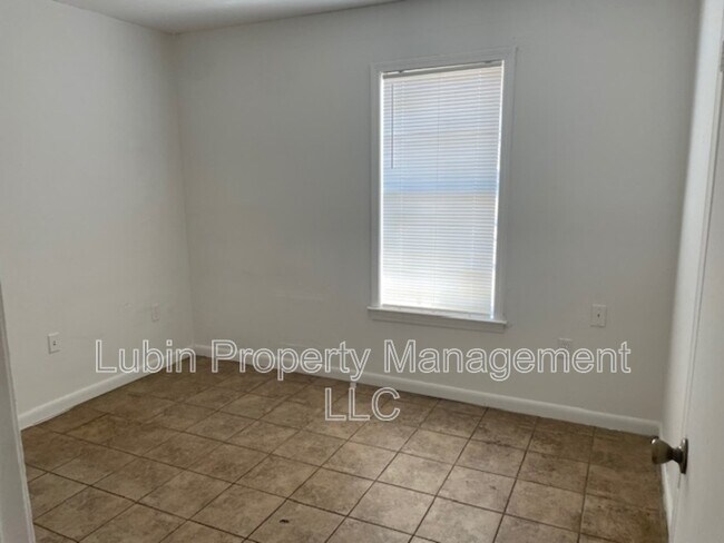 Foto del edificio - 5035 Appleville St